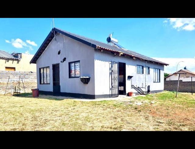 2 BEDROOM PROPERTY TO RENT IN LENASIA SOUTH
